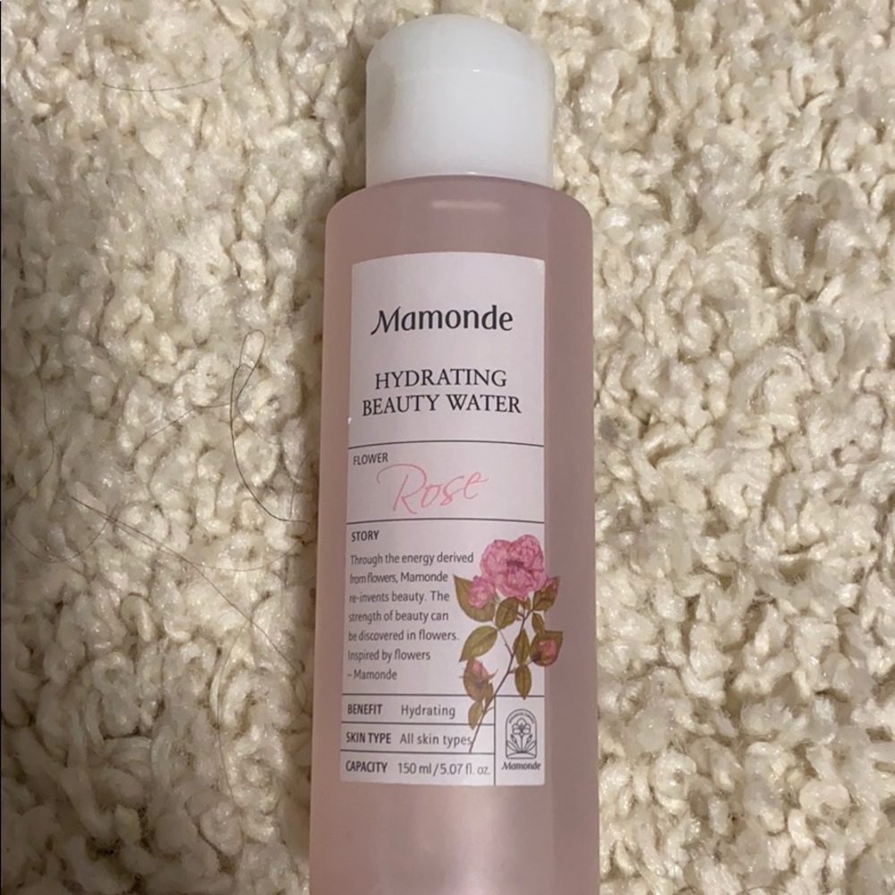 NEW Mamonde Rose hydrating beauty water